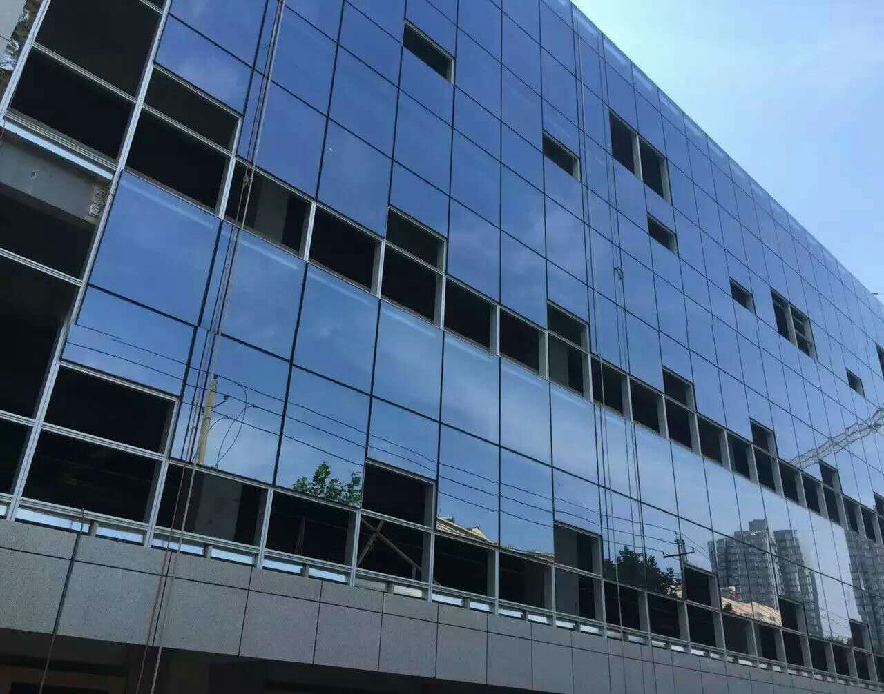 澄縣廣場(chǎng)和錦達(dá)玻璃幕墻廠家合作很誠(chéng)信 澄縣廣場(chǎng)和錦達(dá)玻璃幕墻廠家合作很誠(chéng)信